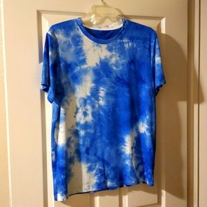 Tie Die Men's Large Blue/White T-Shirt.